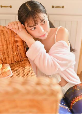 震惊！18岁少女竟在B站上传如此视频？！揭秘网络<strong>视频</strong>乱象与<strong>青少年</strong><strong>网络安全</strong>！